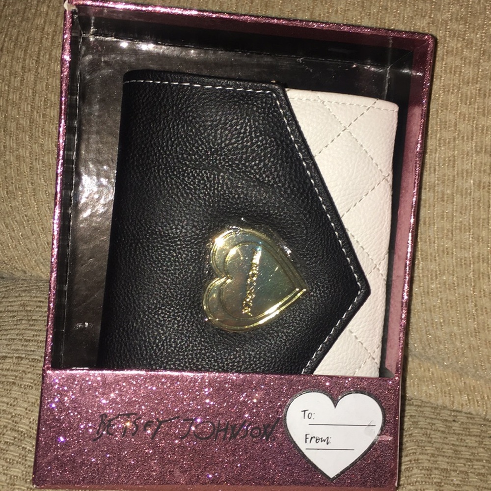 ♣️NWT Betsey Johnson Faux Leather Wallet - Picture 8 of 8